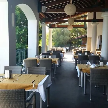 Club Bellamare 호텔 말마리스