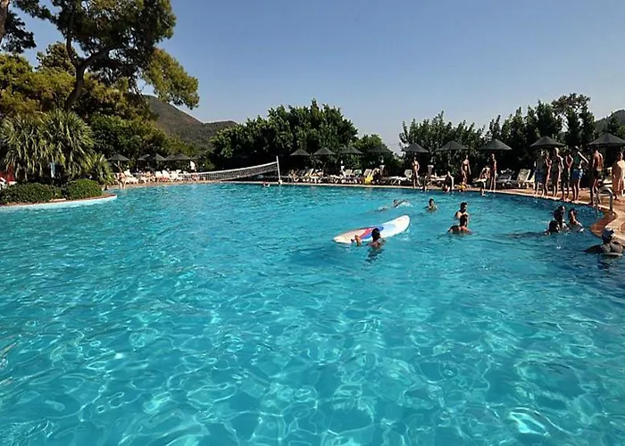 Club Bellamare Hotel