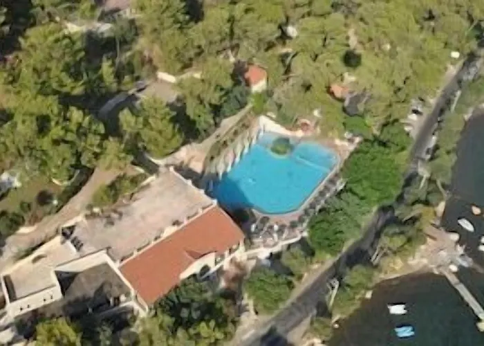 Club Bellamare Hotel